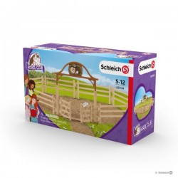 Pré pour chevaux avec portail